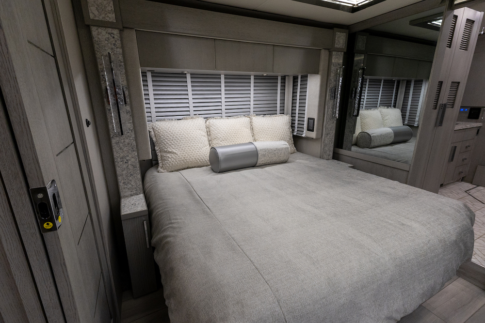 2022 Newmar King Aire For Sale